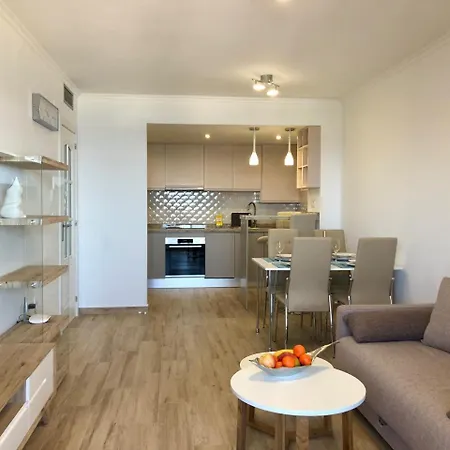 Clubrent - Apolo 16 Apartamento *